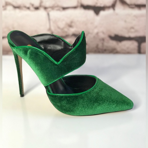 WICKED FJ5 NEW Green Velour Pointed Toe Open Back 5 inch Stiletto Size 7 pumps - Picture 13 of 16